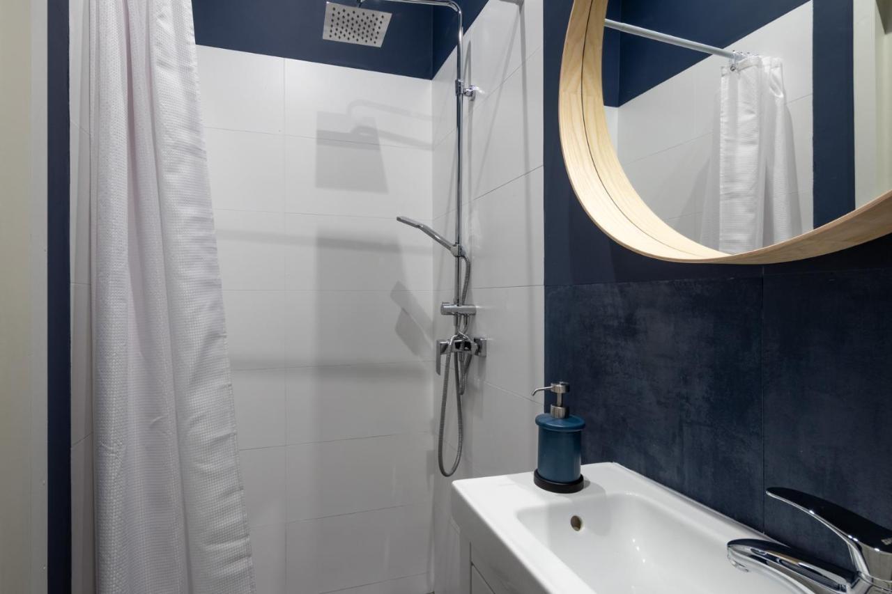 Barbacan - Old Town - By Upstairs Apartment Krakau